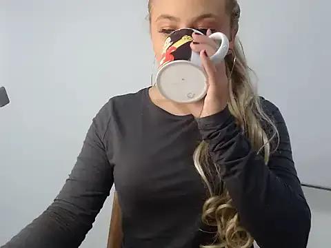 Sherly_mon — show tits