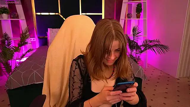 ShinyfromUa — Freechat on StripChat