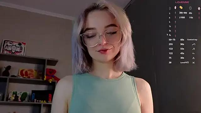 Freechat ShizukaBlanche on StripChat