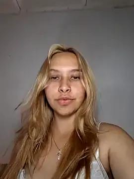 Siennalust1 — Oil in my boobs