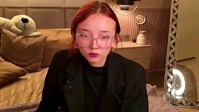 Silvia_Lore — hey!! im New Here!!