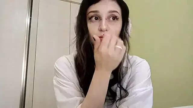 Freechat SineKiraReal on StripChat