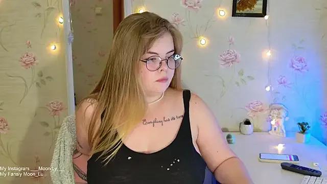 StripChat sinnamon_ is Private sinnamon_ — strip dance