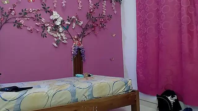 skinnybarbie022 — Freechat on StripChat