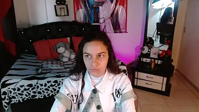 Skylovershot — Freechat on StripChat