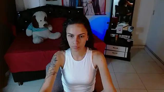 Skylovershot — Freechat on StripChat