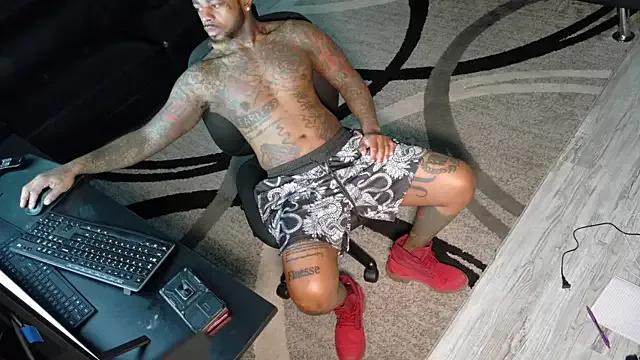SLANGONDEMHOES — BIG DILDO