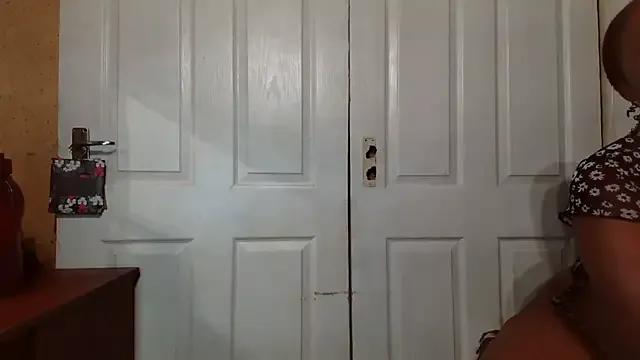 Smoochy- — make love to me bbe