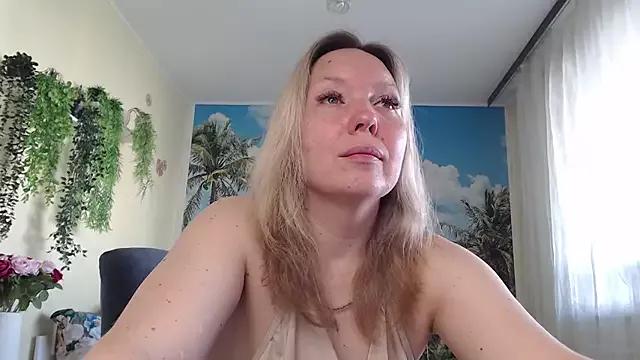 Private soaring_love on StripChat