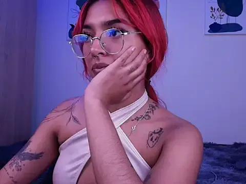 sofia_blossom — messy face