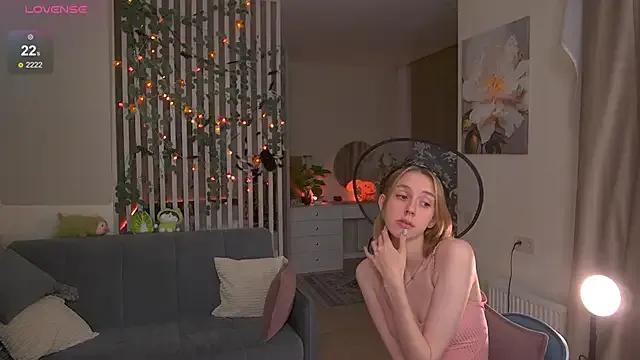 sofiapurex — First Warm up the silence & Start Tease