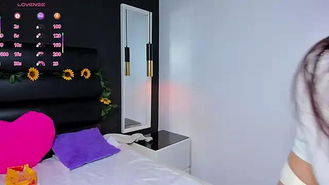 Private SoftieNymph on StripChat