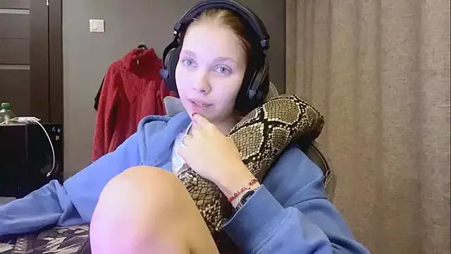 Softixq — Freechat on StripChat