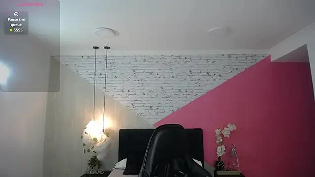 Freechat sophia_brunette_ on StripChat
