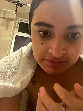SophiaHilt0n — Naked + show oil+ spank