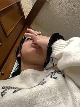 SophiaHilt0n — Flash tits