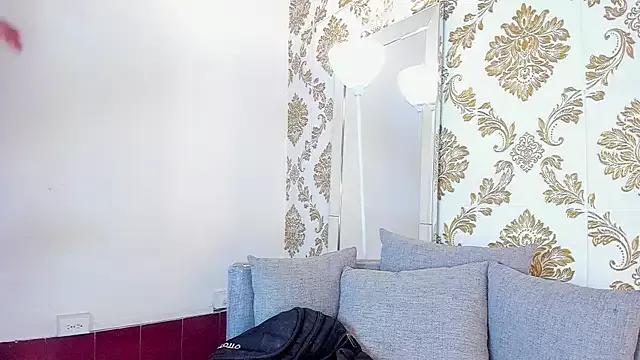 Freechat sophie_pariss on StripChat
