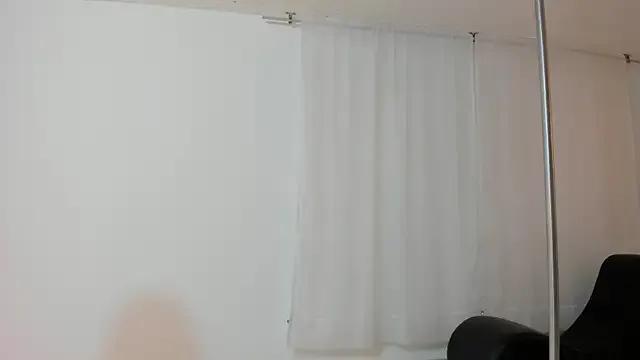 Sophiee_Bluee — Show tits