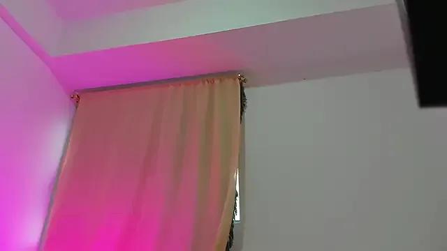 Freechat soyamandaa_ on StripChat