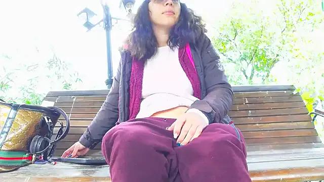 Freechat SquirtyMellissaLabia on StripChat