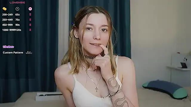 StarryMary — Flash my juicy ass 