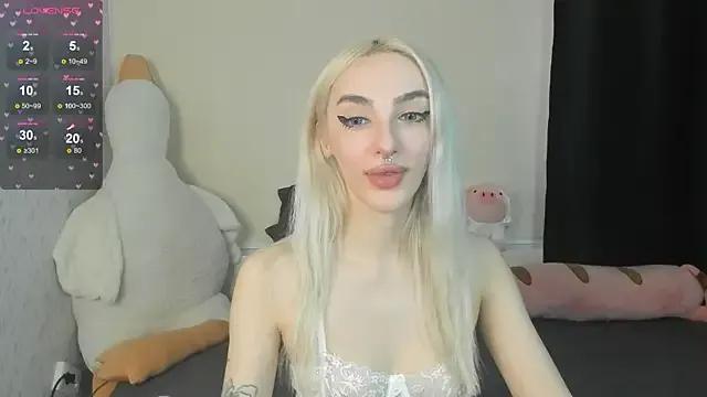 succubantra — pussy play