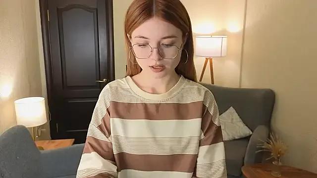 Susan_Gardner — air kiss + smile