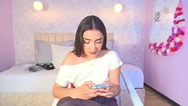 Freechat sweet_artemiis on StripChat
