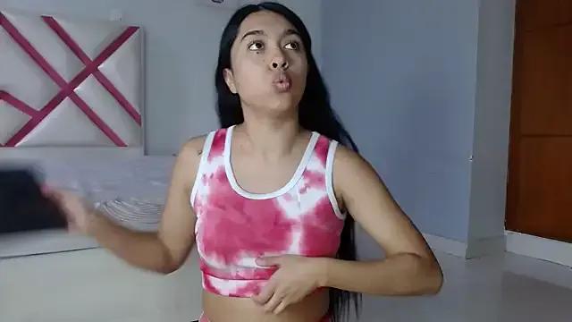 Freechat SweetLatiin_ on StripChat
