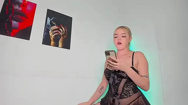 Sweettmia — ALL NAKED + SHOW BODY + DEEPTHROAT