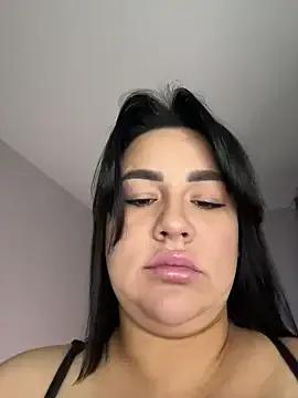 SwittieKendra — Hard suck dick ( naked boobs)