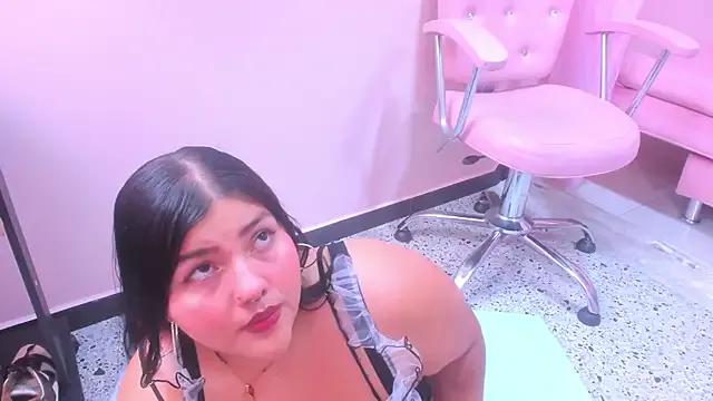 Freechat Taniabenelli on StripChat
