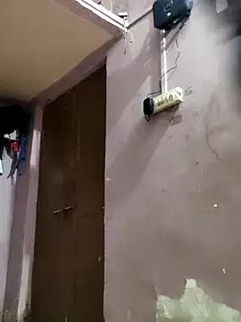 Thaper_Meera2 — Boobs show