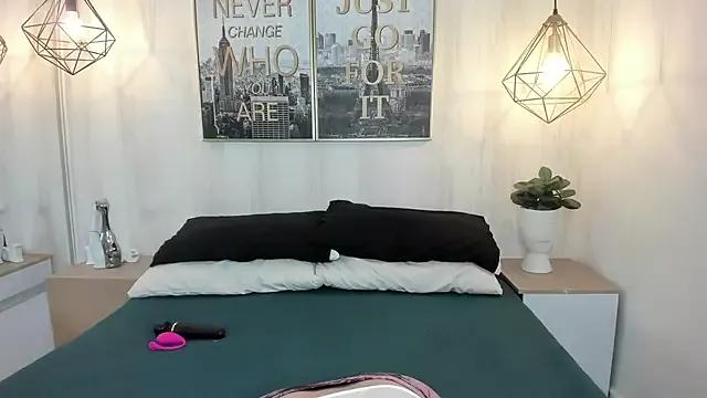 Freechat Theia_moon on StripChat