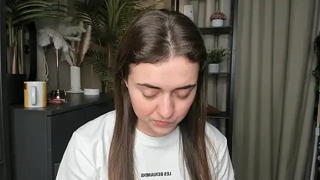 ThelmaJusto — lIft up t-shirt and tease u hott boobs^^