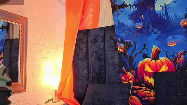 TianaLaRoux — Freechat on StripChat