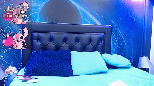 tiinaa_jouns on StripChat 