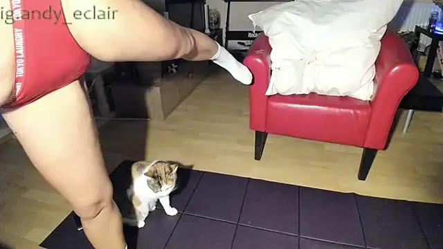 tinny_williams — squats I stroke his cock +10 spanking+bj