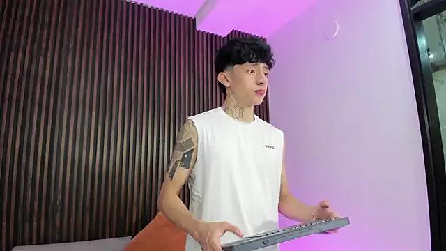 Freechat troy_rouge on StripChat