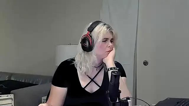 tslunalumen — Go Topless