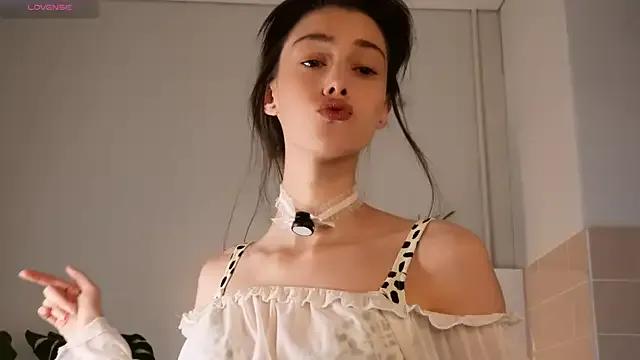 ttragedienne — Raise the dress and show little panties