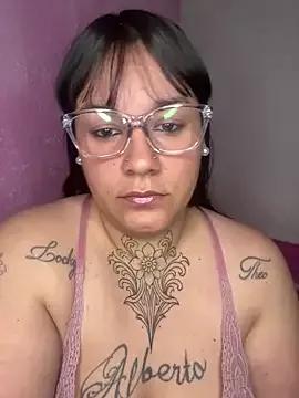 TuFantasiaYTuMorbo — Mi nuevo juguete 