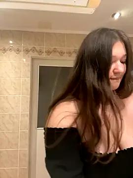 Twinklelove25 — Toples