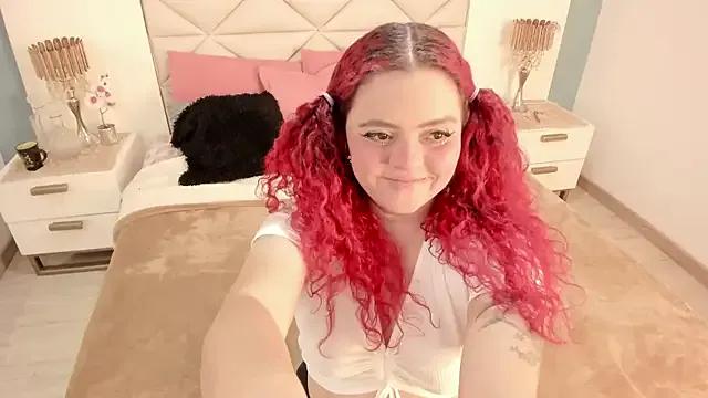 Freechat Twwiiggy on StripChat