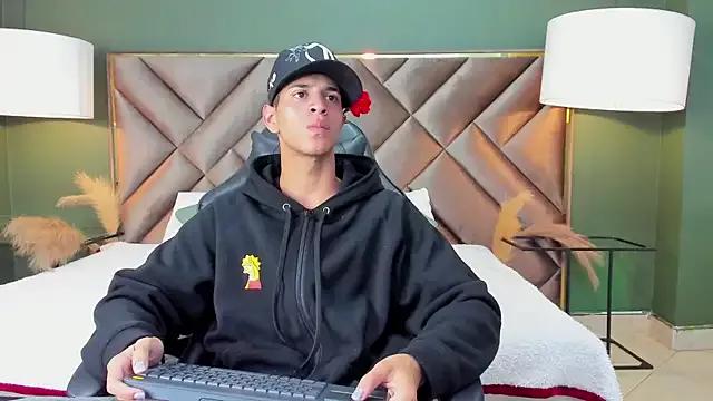 Freechat Tyler_Rodriguez on StripChat