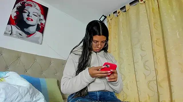 Freechat Vahiolet_smith on StripChat