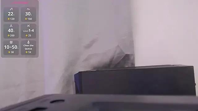 Valen_18 — suck tits