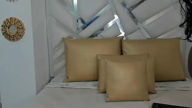 Valeria-Cruzz — spank ass