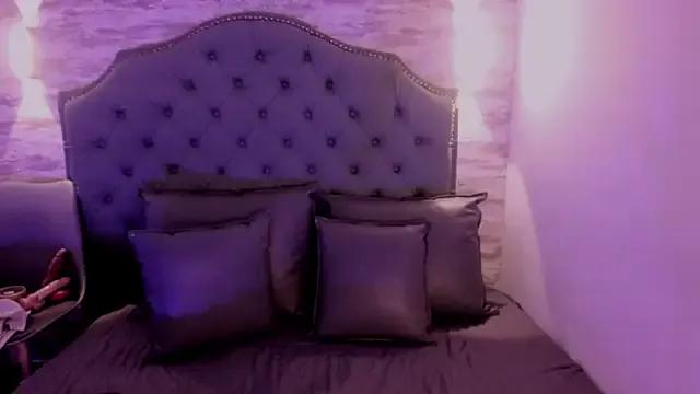 ValeriaJulio_ — Cream & Tits Play 