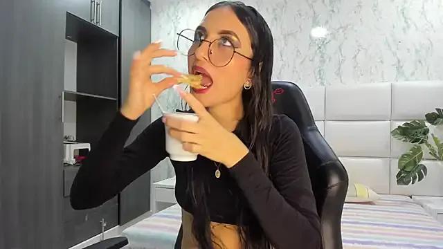 ValerySkinnyy — Oil on my tits